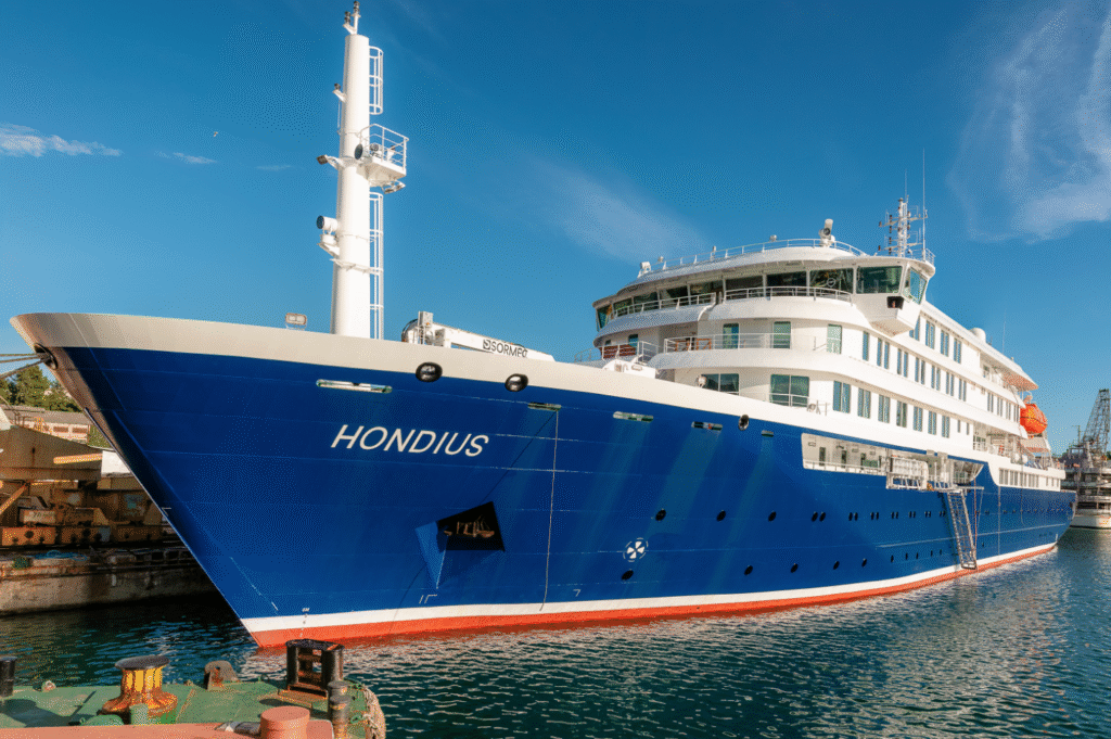 Explore the Falklands, South Georgia & Antarctica in Oct 2025 aboard Hondius.